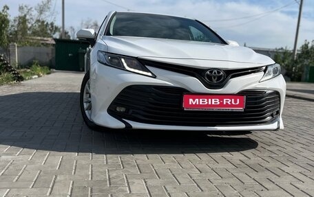 Toyota Camry, 2020 год, 2 800 000 рублей, 1 фотография