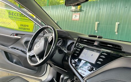 Toyota Camry, 2020 год, 2 800 000 рублей, 6 фотография