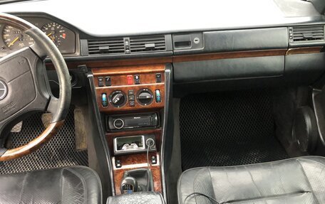 Mercedes-Benz W124, 1993 год, 1 000 000 рублей, 3 фотография