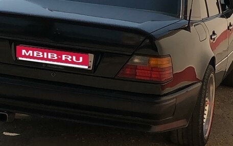 Mercedes-Benz W124, 1993 год, 1 000 000 рублей, 2 фотография