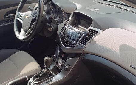 Chevrolet Cruze II, 2012 год, 695 000 рублей, 9 фотография