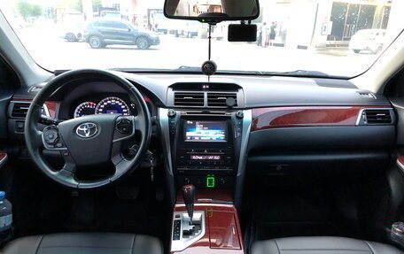 Toyota Camry, 2012 год, 1 890 000 рублей, 4 фотография