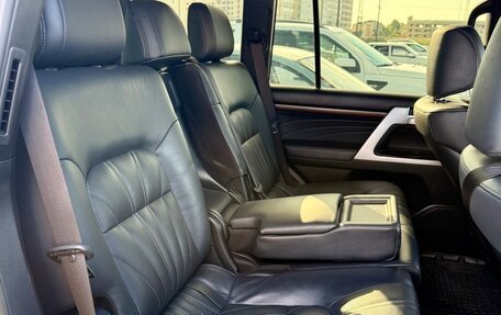 Toyota Land Cruiser 200, 2018 год, 7 500 000 рублей, 7 фотография