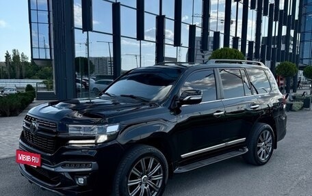 Toyota Land Cruiser 200, 2018 год, 7 500 000 рублей, 4 фотография