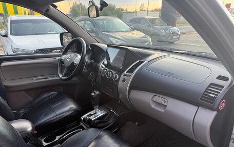Mitsubishi Pajero Sport II рестайлинг, 2013 год, 1 360 000 рублей, 13 фотография