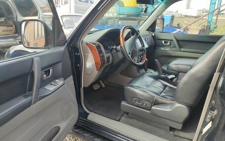 Mitsubishi Pajero III рестайлинг, 2004 год, 1 250 000 рублей, 2 фотография