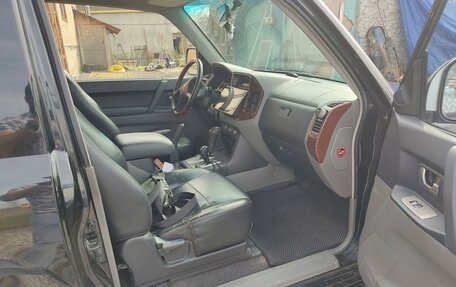 Mitsubishi Pajero III рестайлинг, 2004 год, 1 250 000 рублей, 4 фотография