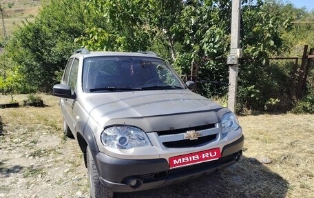 Chevrolet Niva I рестайлинг, 2013 год, 520 000 рублей, 1 фотография