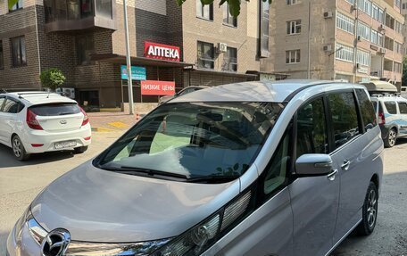 Mazda Biante, 2009 год, 1 300 000 рублей, 15 фотография