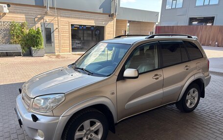 Toyota RAV4, 2005 год, 780 000 рублей, 2 фотография