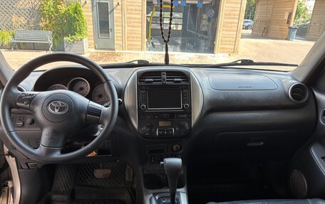Toyota RAV4, 2005 год, 780 000 рублей, 11 фотография