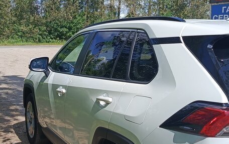 Toyota RAV4, 2019 год, 2 850 000 рублей, 6 фотография