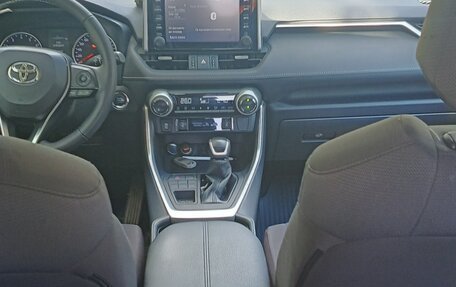 Toyota RAV4, 2019 год, 2 850 000 рублей, 8 фотография
