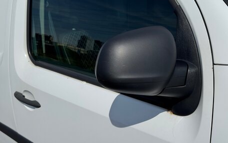 Renault Kangoo II рестайлинг, 2013 год, 1 100 000 рублей, 22 фотография