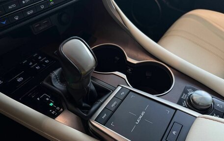 Lexus RX IV рестайлинг, 2020 год, 5 790 000 рублей, 24 фотография