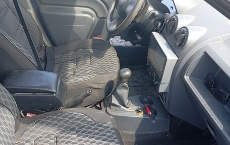 Renault Logan I, 2005 год, 215 000 рублей, 1 фотография