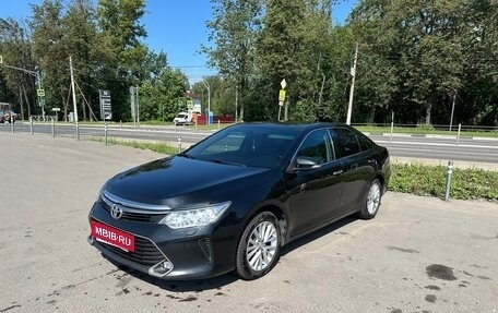 Toyota Camry, 2015 год, 1 950 000 рублей, 3 фотография
