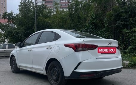 Hyundai Solaris II рестайлинг, 2020 год, 965 000 рублей, 5 фотография