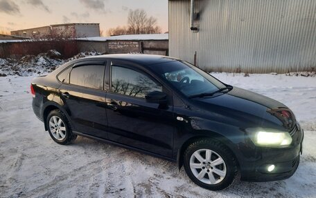 Volkswagen Polo VI (EU Market), 2012 год, 800 000 рублей, 3 фотография