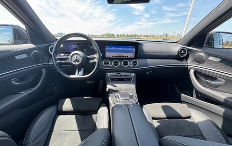 Mercedes-Benz E-Класс, 2021 год, 5 950 000 рублей, 10 фотография