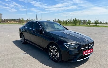 Mercedes-Benz E-Класс, 2021 год, 5 950 000 рублей, 3 фотография