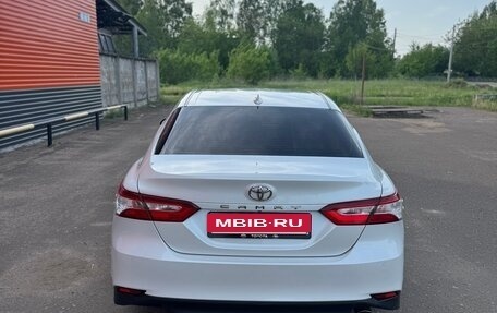 Toyota Camry, 2018 год, 2 200 000 рублей, 4 фотография