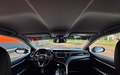 Toyota Camry, 2018 год, 2 200 000 рублей, 11 фотография