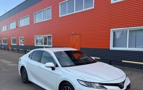 Toyota Camry, 2018 год, 2 200 000 рублей, 7 фотография