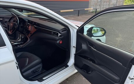 Toyota Camry, 2018 год, 2 200 000 рублей, 22 фотография