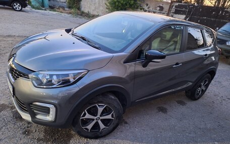 Renault Kaptur I рестайлинг, 2017 год, 1 450 000 рублей, 3 фотография