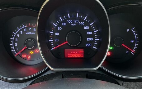 KIA Rio III рестайлинг, 2011 год, 580 000 рублей, 9 фотография