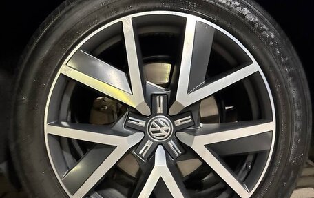 Volkswagen Touareg III, 2019 год, 3 800 000 рублей, 10 фотография