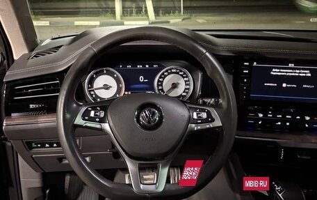 Volkswagen Touareg III, 2019 год, 3 800 000 рублей, 9 фотография