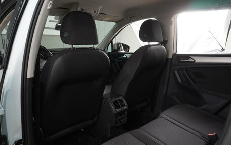 Volkswagen Tiguan II, 2019 год, 1 839 000 рублей, 11 фотография