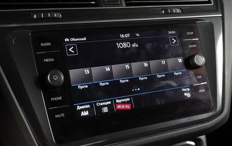 Volkswagen Tiguan II, 2019 год, 1 839 000 рублей, 13 фотография