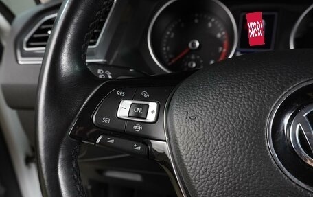 Volkswagen Tiguan II, 2019 год, 1 839 000 рублей, 18 фотография