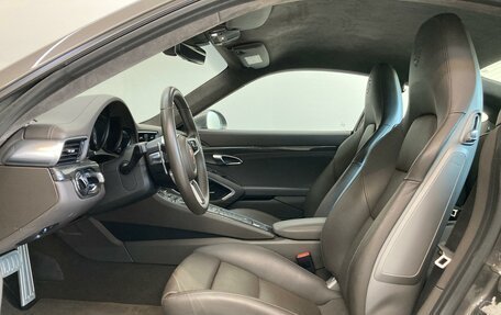 Porsche 911, 2017 год, 10 390 000 рублей, 21 фотография