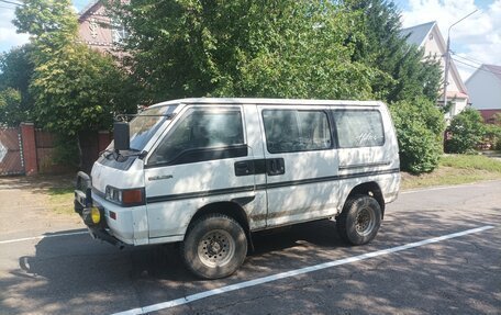Mitsubishi Delica III, 1988 год, 370 000 рублей, 6 фотография