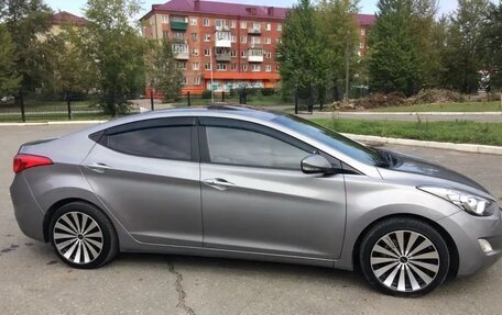 Hyundai Avante, 2011 год, 990 000 рублей, 2 фотография