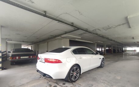 Jaguar XE I рестайлинг, 2015 год, 1 990 000 рублей, 5 фотография