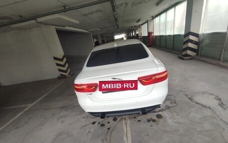 Jaguar XE I рестайлинг, 2015 год, 1 990 000 рублей, 4 фотография