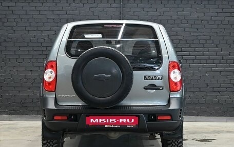 Chevrolet Niva I рестайлинг, 2012 год, 650 000 рублей, 5 фотография