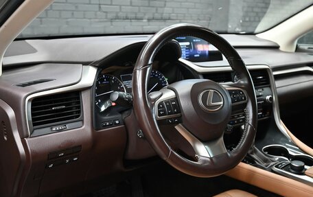 Lexus RX IV рестайлинг, 2018 год, 4 590 000 рублей, 14 фотография