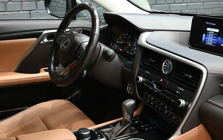 Lexus RX IV рестайлинг, 2018 год, 4 590 000 рублей, 23 фотография