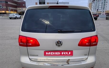 Volkswagen Touran III, 2011 год, 728 000 рублей, 6 фотография