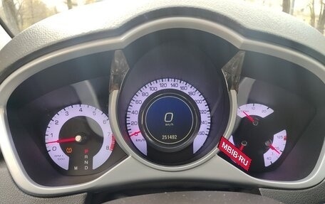 Cadillac SRX II рестайлинг, 2010 год, 950 000 рублей, 13 фотография