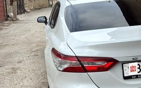 Toyota Camry, 2021 год, 2 350 000 рублей, 5 фотография