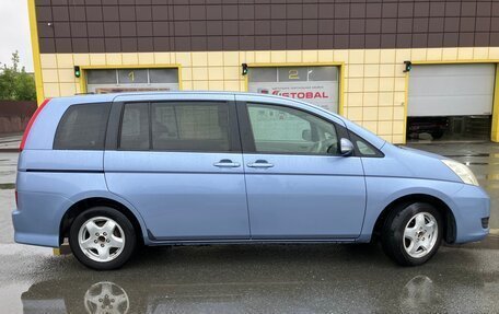 Toyota ISis I, 2009 год, 1 100 000 рублей, 3 фотография