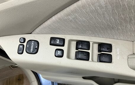 Toyota ISis I, 2009 год, 1 100 000 рублей, 14 фотография