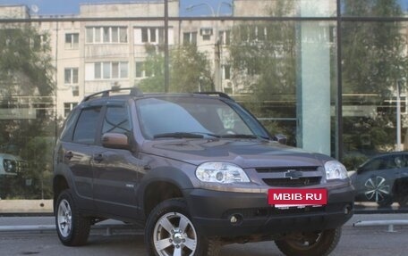 Chevrolet Niva I рестайлинг, 2016 год, 715 000 рублей, 3 фотография